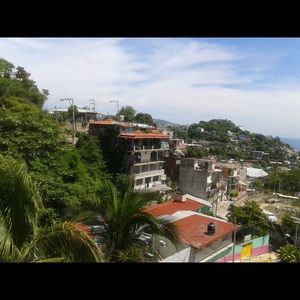 Meet your Posher, Alejandra